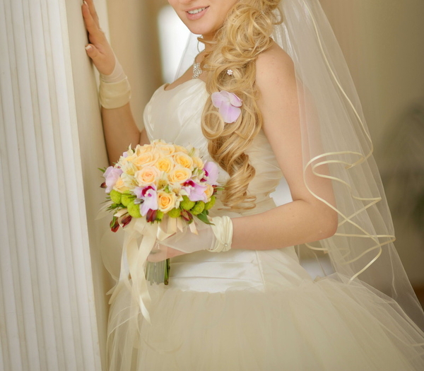 Продам свадебное платье р46 2