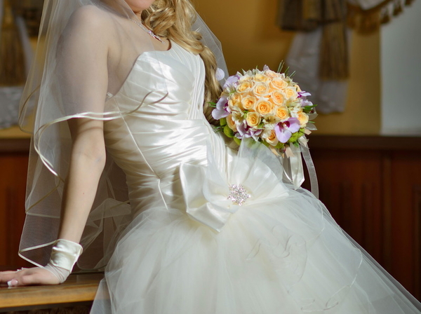 Продам свадебное платье р46 3