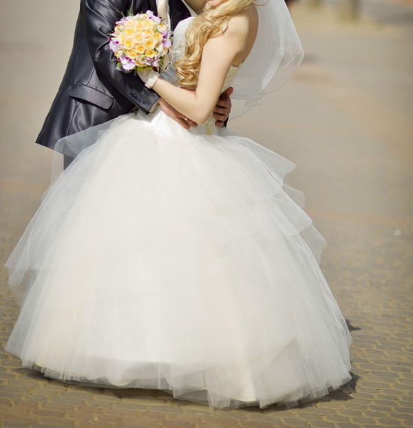 Продам свадебное платье р46 4