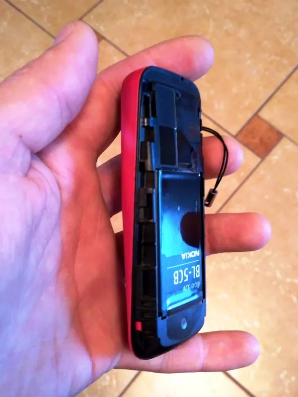 Мобильный Nokia 100 Розовый без задней крышки 4