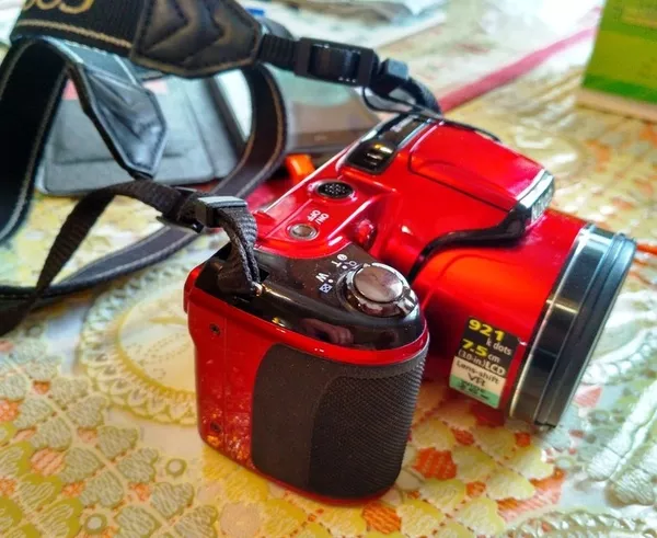 Фотоаппарат неисправный Nikon Coolpix L810 красный